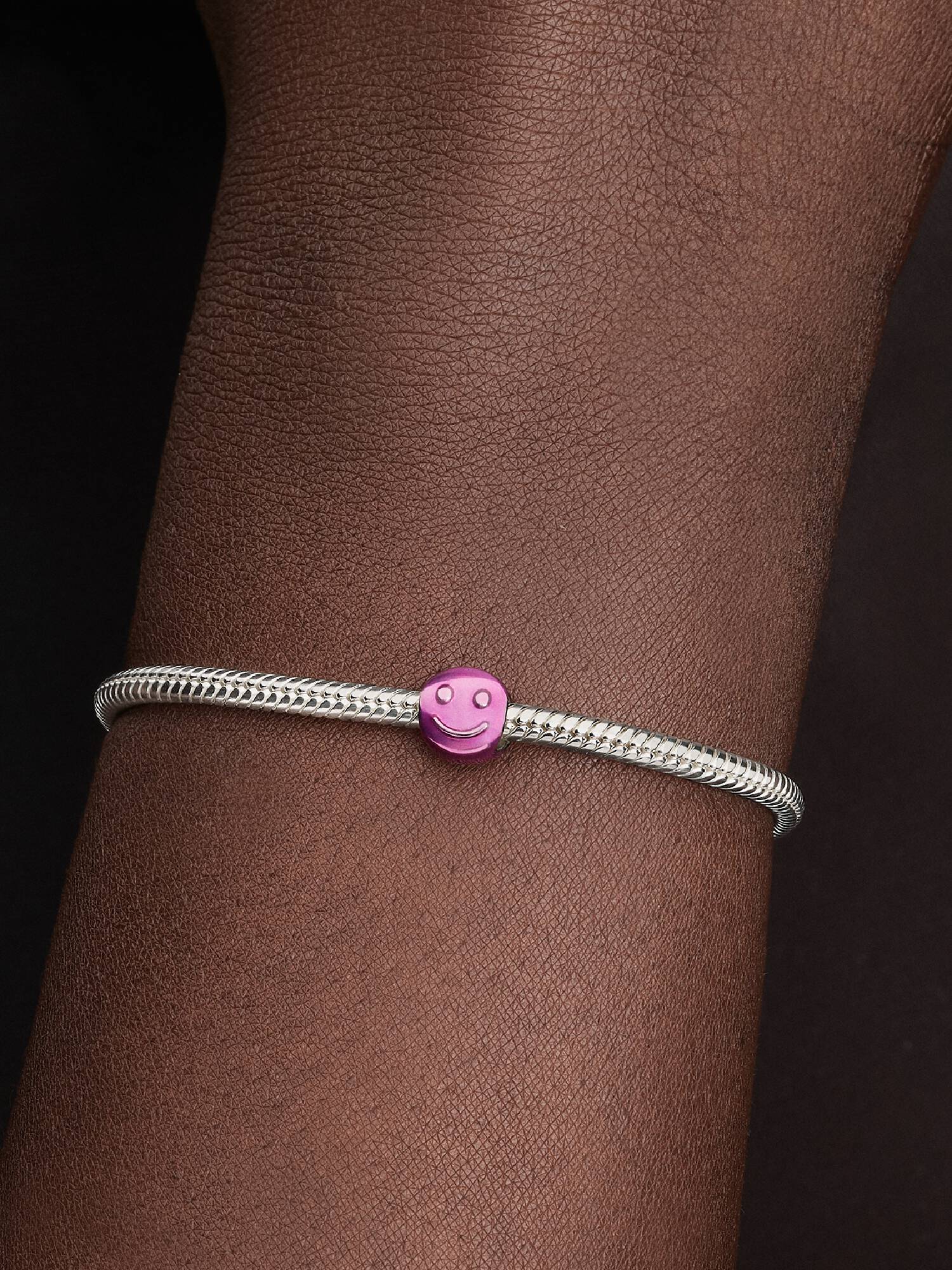 Mini charm Rosto Feliz Rosa