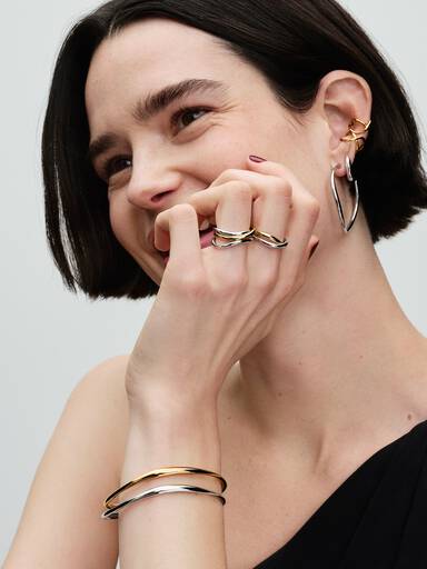 Bracelete Rígido em Forma Orgânica