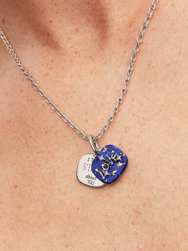 Charm Pendente Duplo com a Constelação do Amor em Azul Celestial