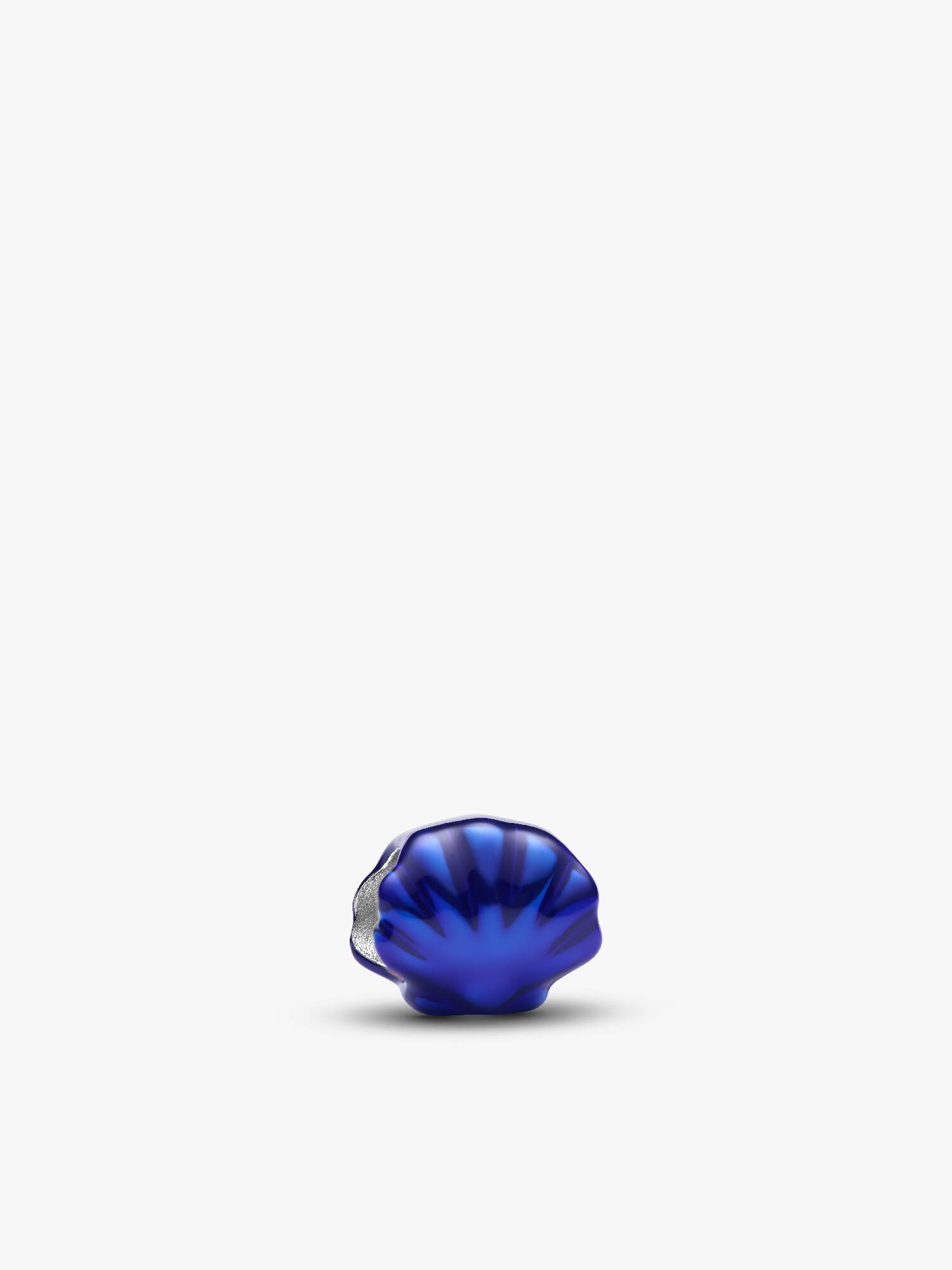 Mini charm de concha azul