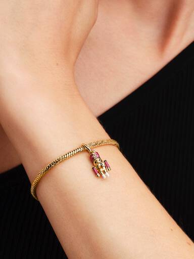 Charm pendente de quebra-nozes móvel