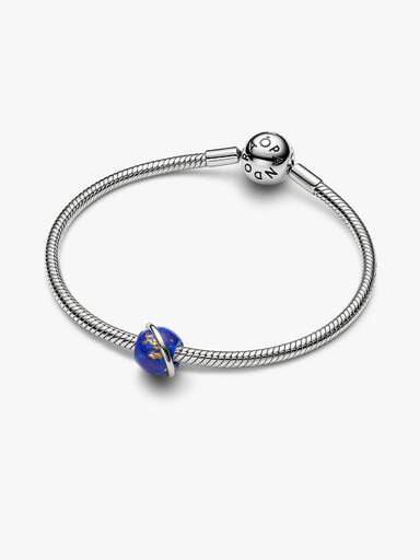 Charm de Planeta em Azul Celestial