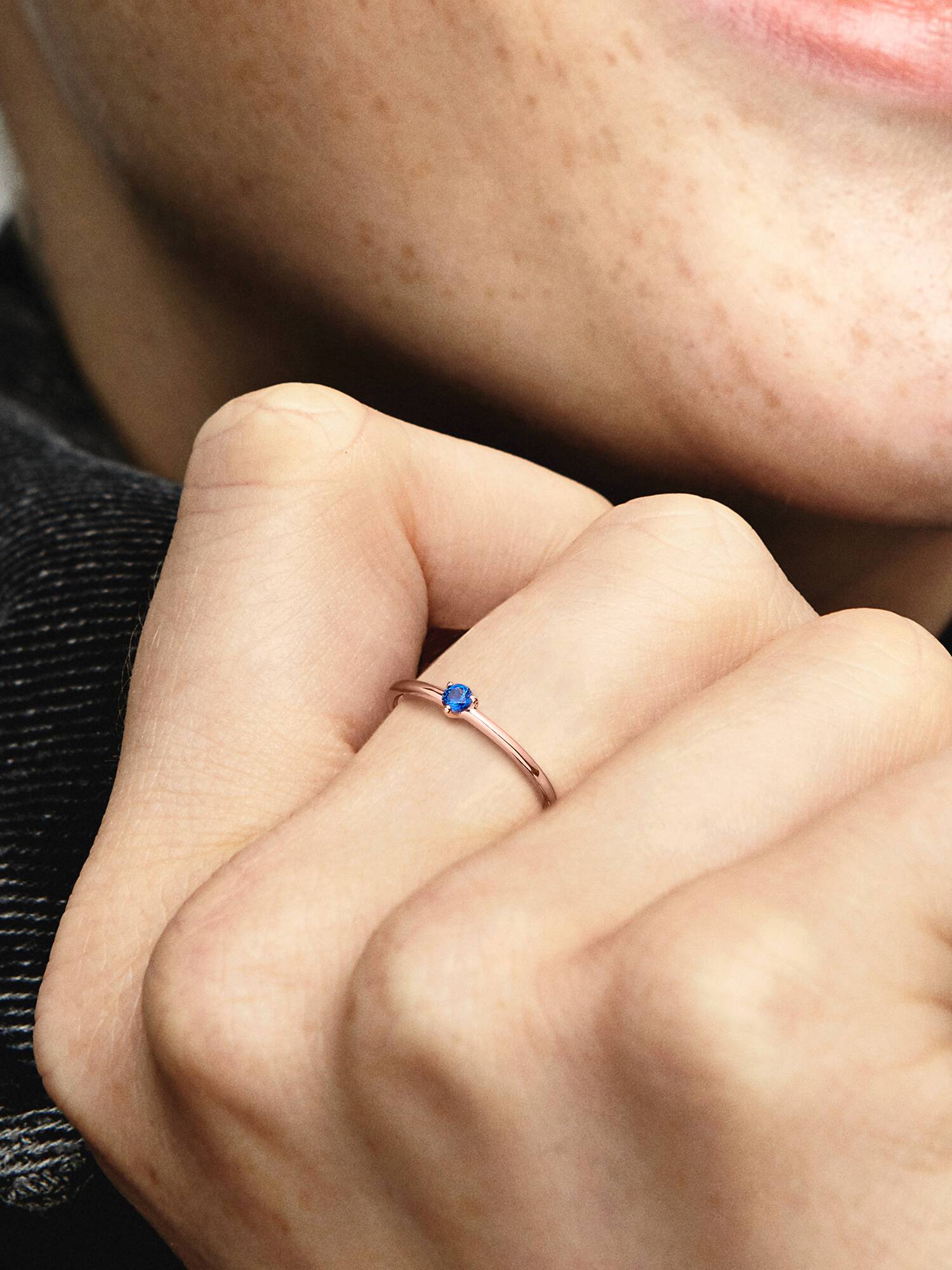 Anel Stellar Azul Solitaire