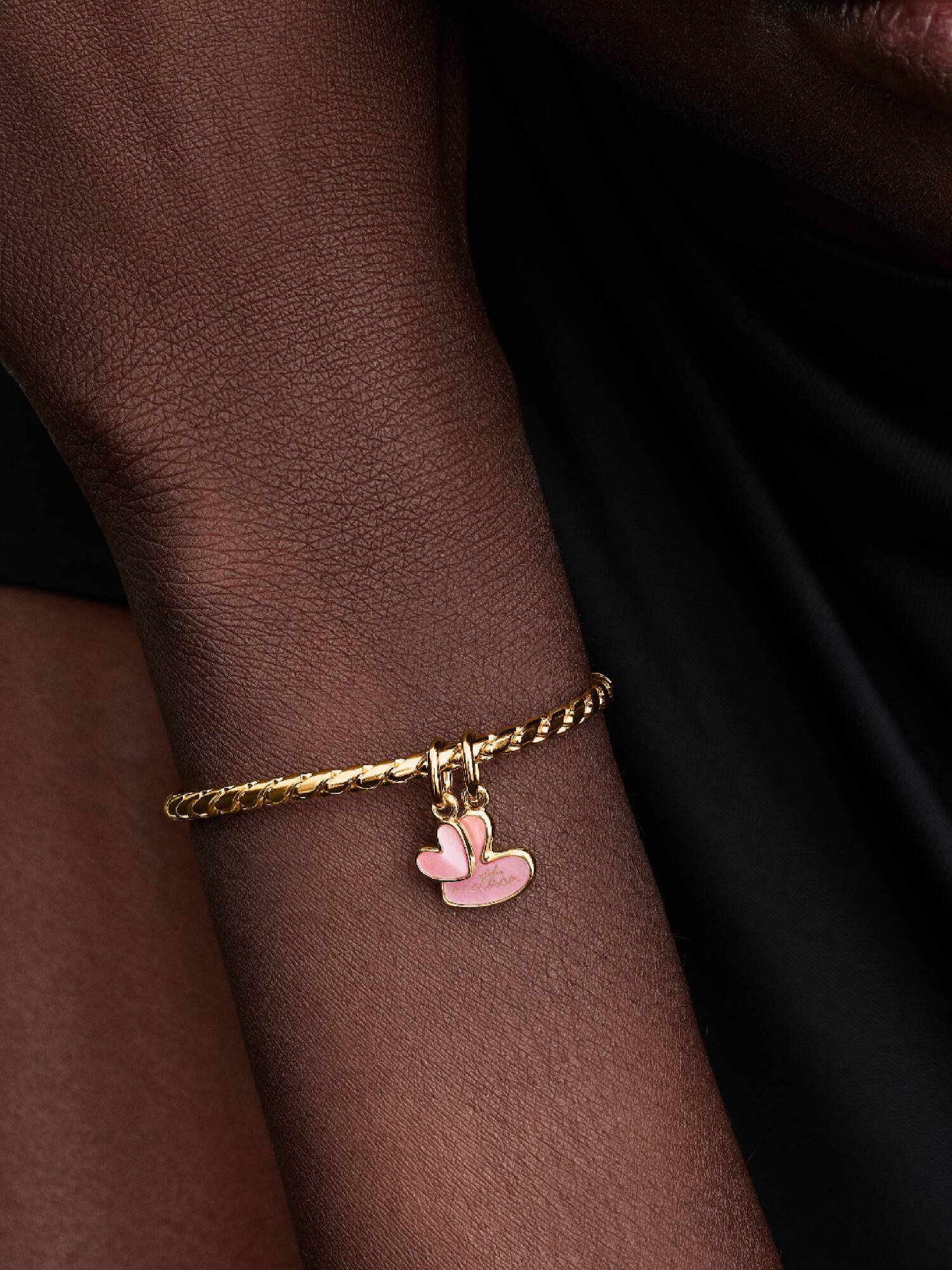Charm pendente divisível “Mãe e Filha” rosa.