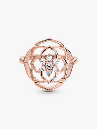 Anel Rosa Petals Statement