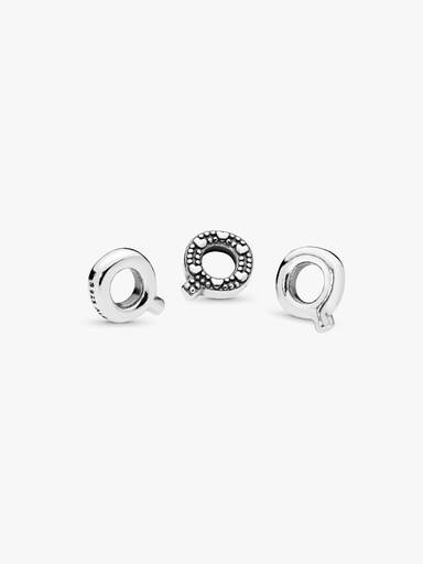 Letter Q silver petite element